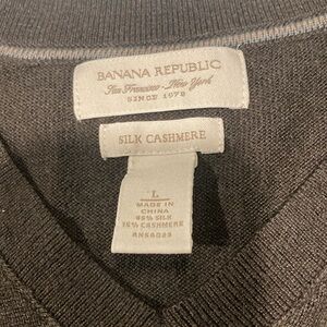 Banana republic, silk cashmere sweater men’s size large